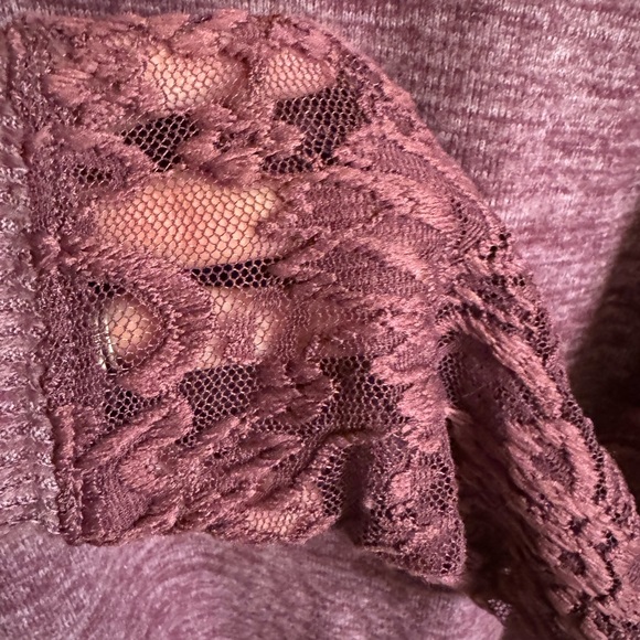 Excellent used condition, size 1 sweater from Super Soft by Torrid, color mauve - Picture 12 of 15